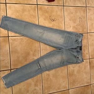 They have a pen stain so I’m selling for 10 .